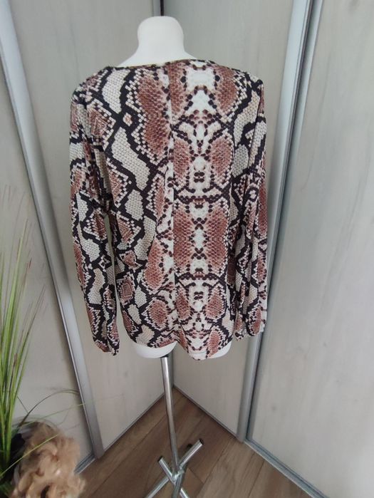 Bluzka damska, wężowy print, dekolt kopertowy, oversize, roz L