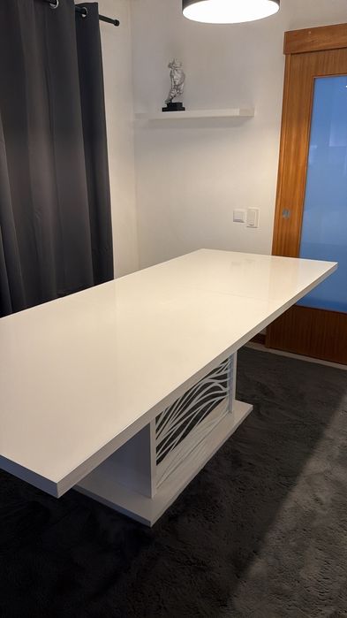 Mesa  extensível, branco brilhante como nova