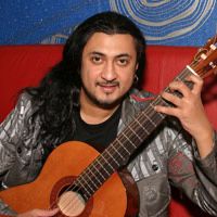 Куртка пиджак с капюшоном как у Пети Черного