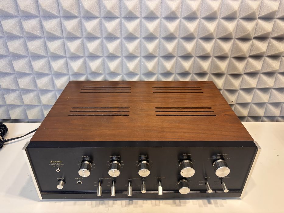 Wzmacniacz Sansui AU 555 A