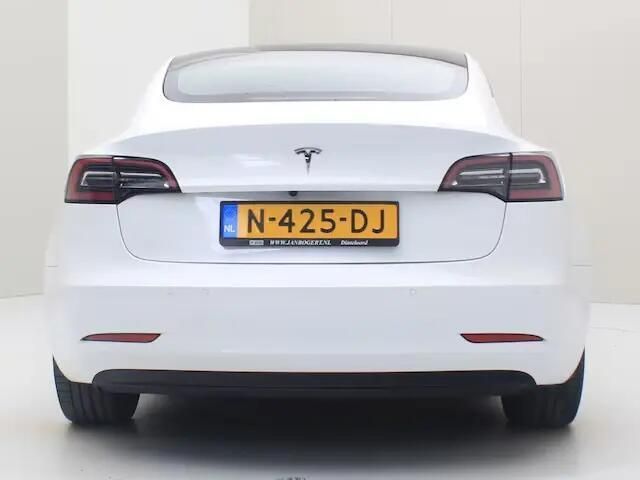 Tesla Model 3 Standard Range Plus RWD
