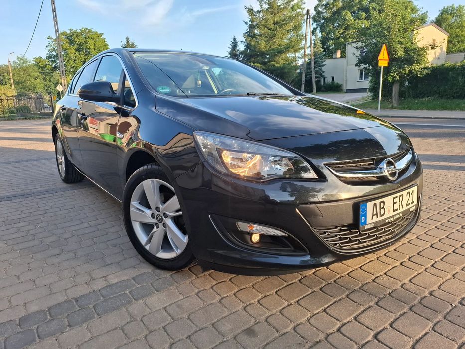 Opel Astra **Nowe opony letnie**Po wymianie Oleju i filtrów**