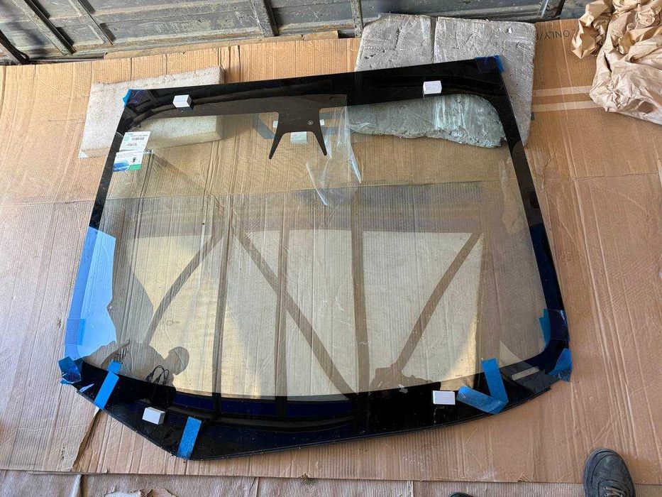 Лобове скло tesla MY 4AP нове оригінал