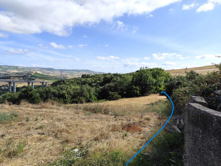 Terreno rústico com 14.200 m2 com potencial para projetos agrícolas