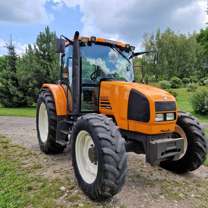 Renault Ares 550 nie Massey Ferguson