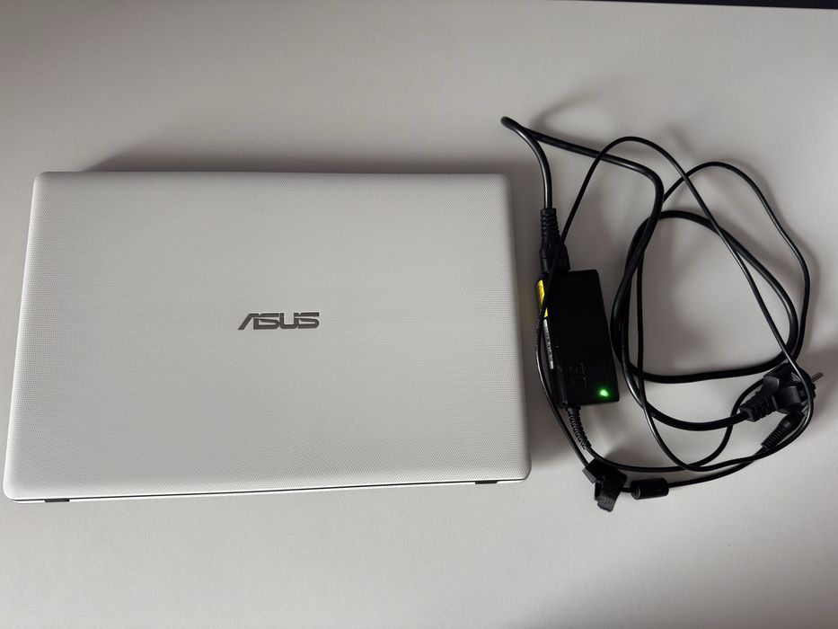 Laptop ASUS X550CA | Intel Pentium | 8GB RAM | Dysk 512GB | Nowa ładowarka