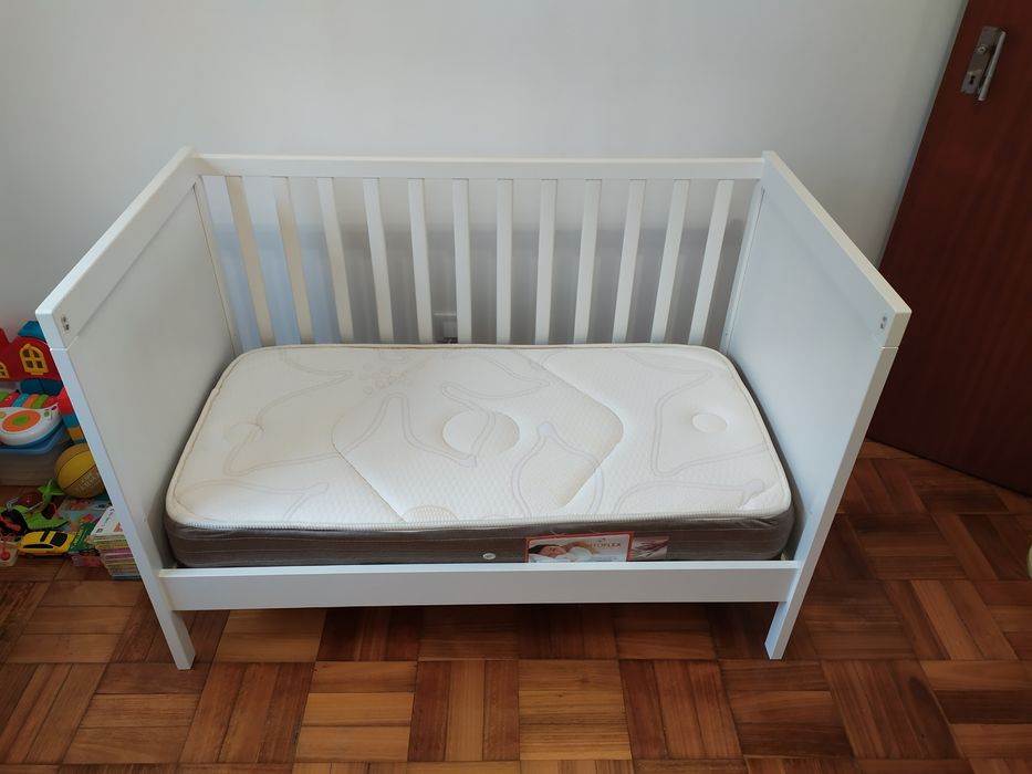 Cama de Bebé + Colchão