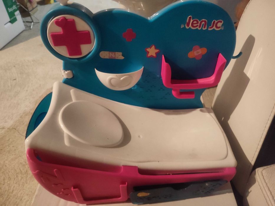 Brinquedo nenuco com posto enfermagem