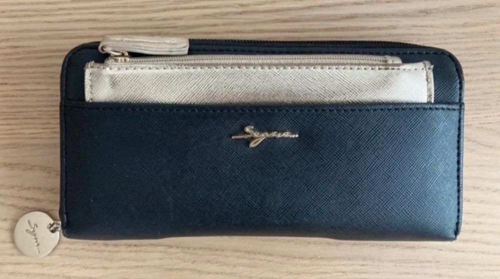 Carteira preta e dourada Segue