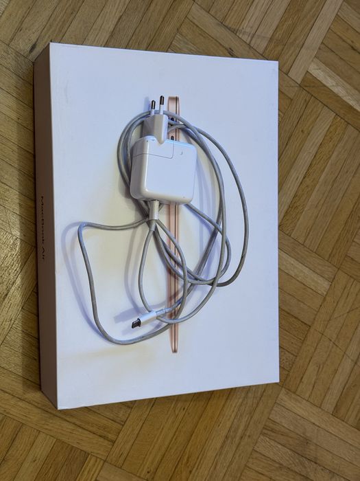 MacBook Air M1 | 8/256 GB | Złoty