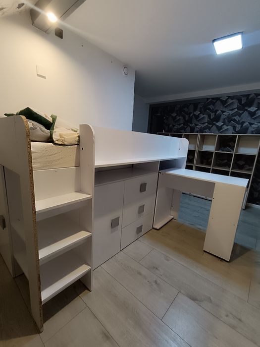 Mebel dziecięcy 3w1: łóżko + biurko + szafki