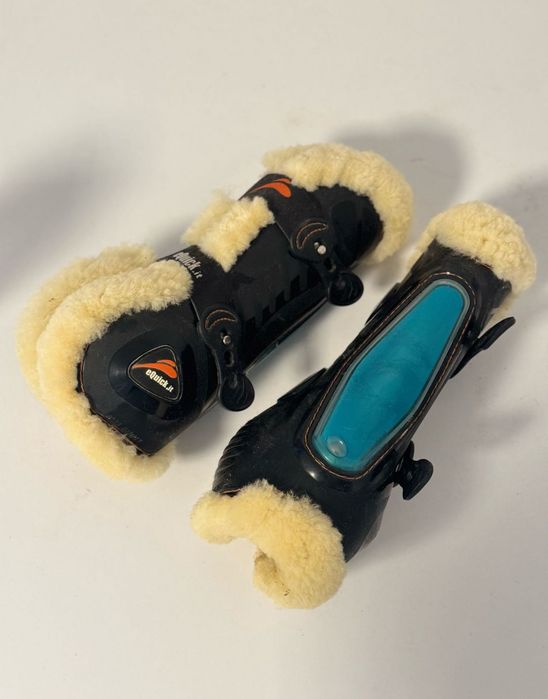 Caneleiras com pêlo Equick