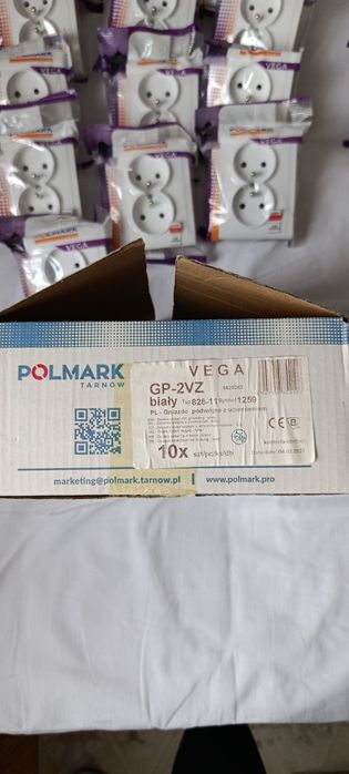 Gniazdo elektryczne włącznik światła polmark vega