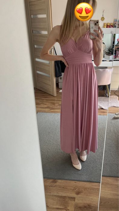 Sukienka różowa pudrowa na studniówkę