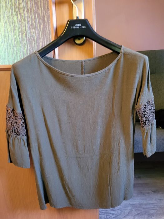Bluzka khaki z koronką
