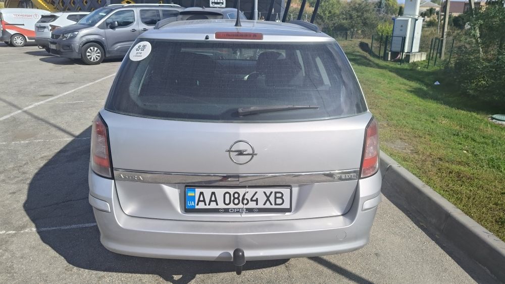 Продам Опель астра 2007 г в. 1,7 дизель