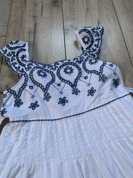 Красиве плаття для модниці.