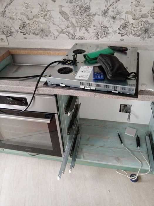 Дежурный электрик, аварийный вызов все районы Киева.