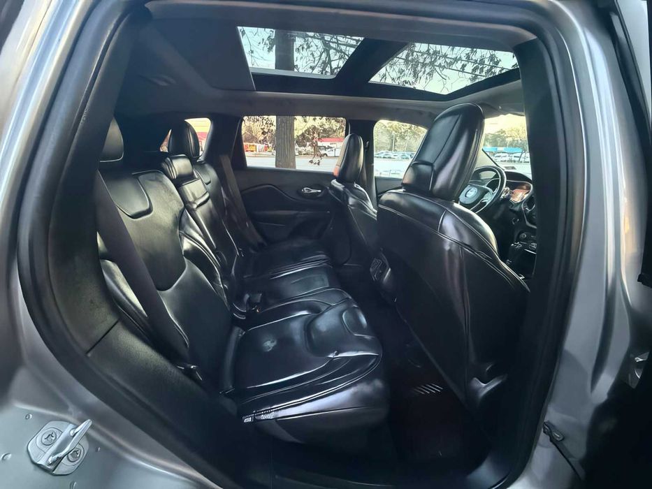 Jeep Cherokee Limited      2016