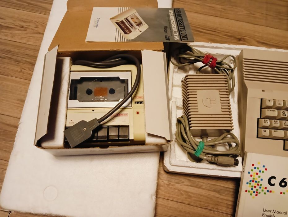 Commodore C 64 fainy zestaw