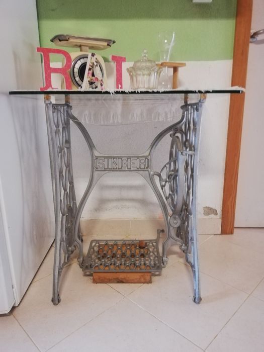 Pé de máquina restaurado