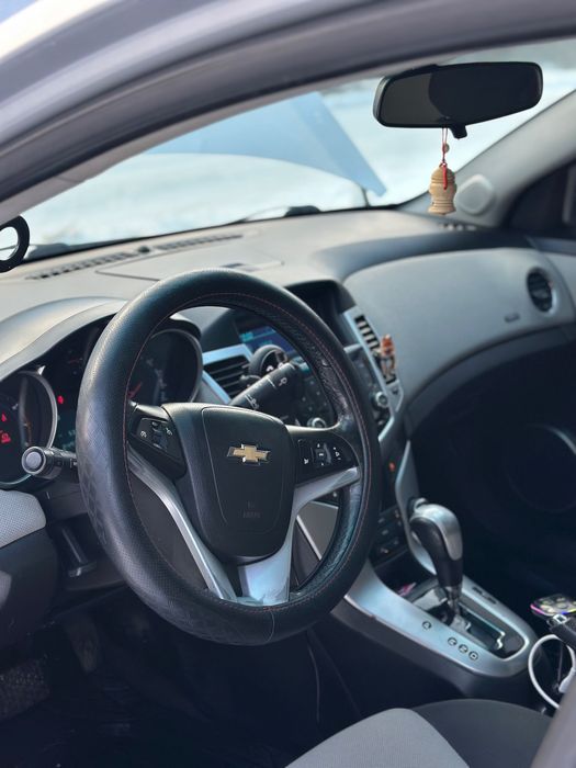 Продам автомобіль Chevrolet Cruze