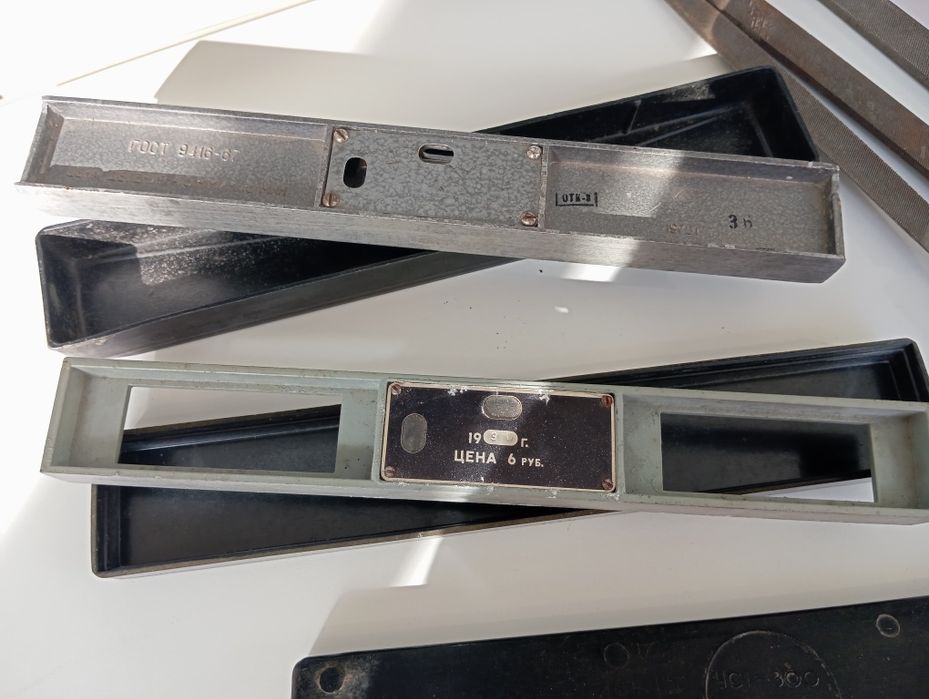 рубанок,рівень,дріль