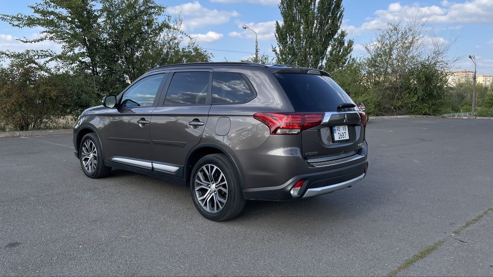 Mitsubishi Outlander 2015
