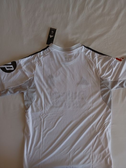 Camisola oficial do Real Madrid 25/26