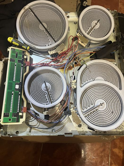 Запчастини до Електричноі поверхні ELECTROLUX EHS 60210 X