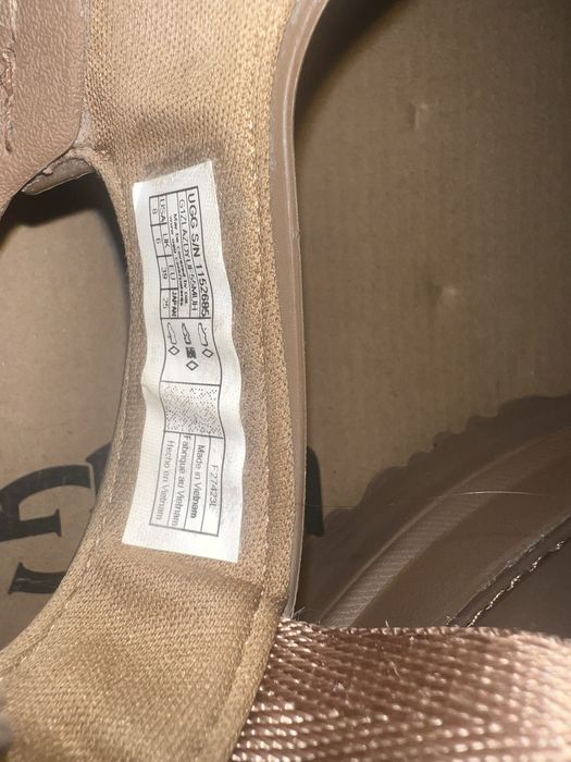 Босоніжки сандалі ugg 38-39