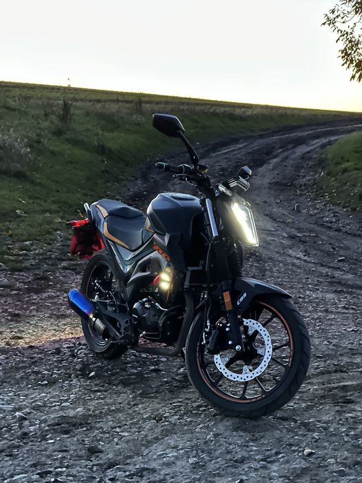 Мустанг ст 200