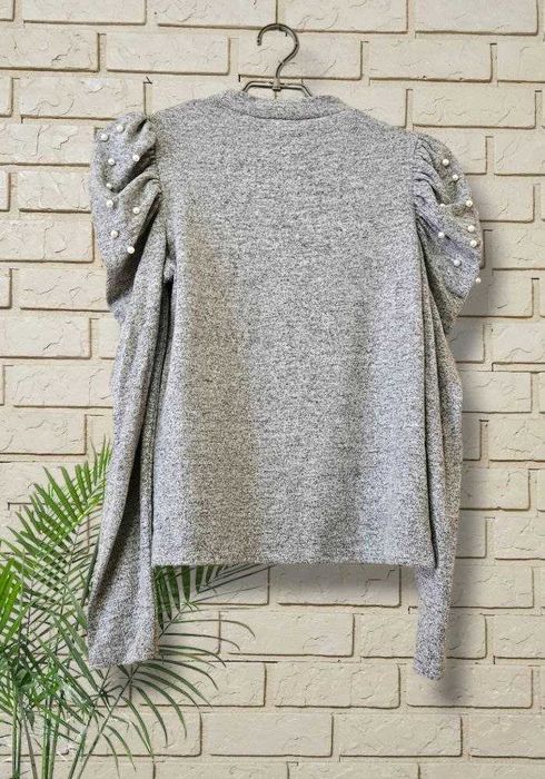 свитерок женский с бусинками на рукавах Zara, р. S