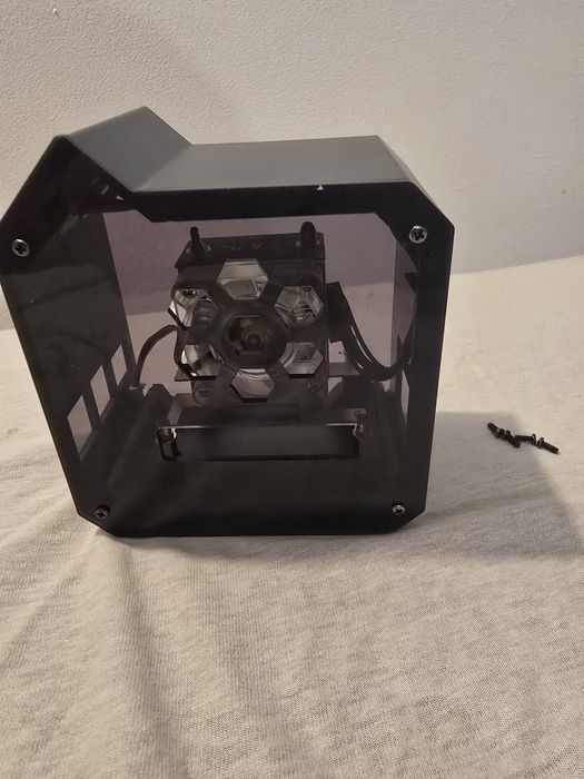 Obudowa Raspberry Pi5 z chłodzeniem i wyświetlaczem