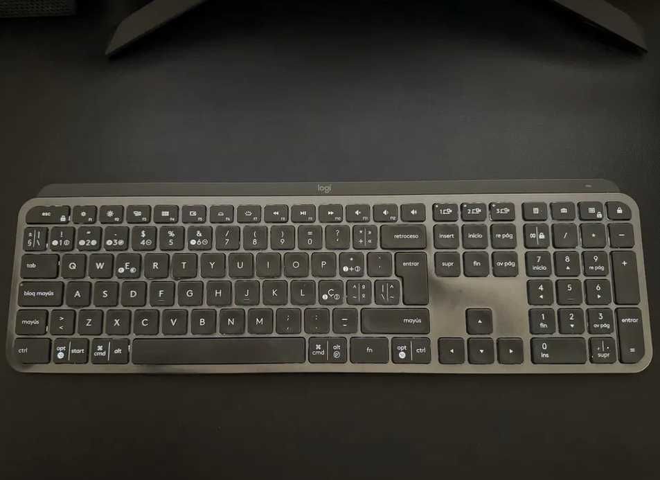 Logitech MX Keys446952179929589760