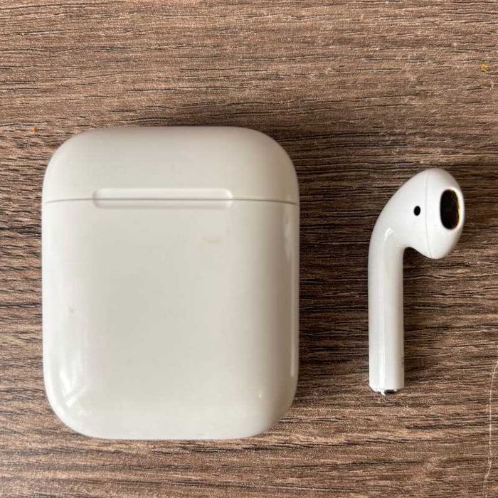 Apple Airpods 2 (оригинал) один наушник+футляр. Наушники Airpods 2
