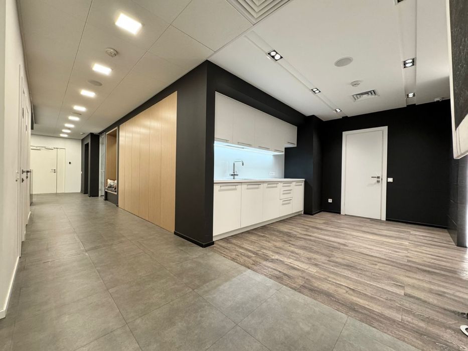 Оренда, офіс 250м2, дизайнерський ремонт, метро Палац спорту. Власник