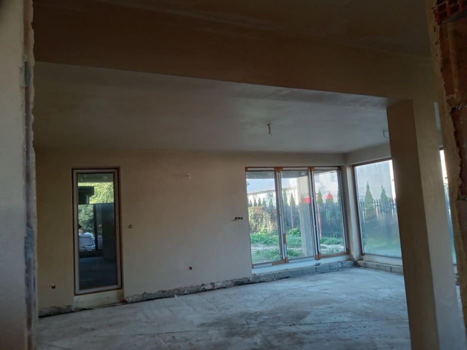 Tynki maszynowe gipsowe,cementowo-wapienne, hybrydowe