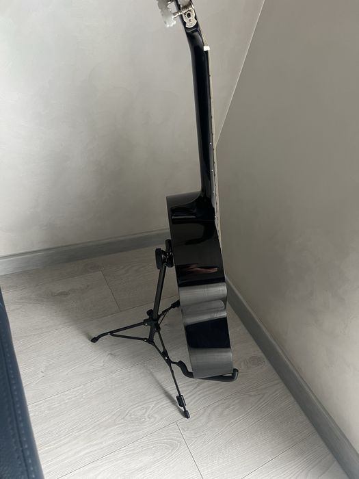 Продам акустичну гітару Santana CJ-50 BK