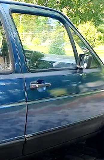 Дверка правая  Гольф 2  1986г.  синяя