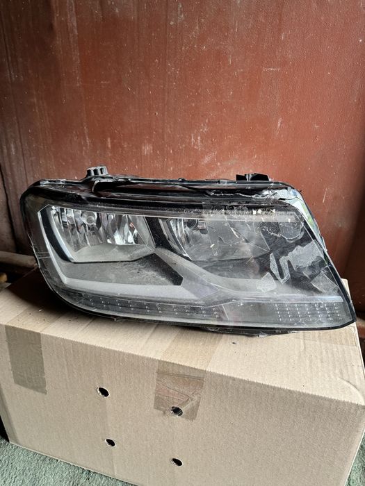 Фара передня права VW Tiguan 5NL941006