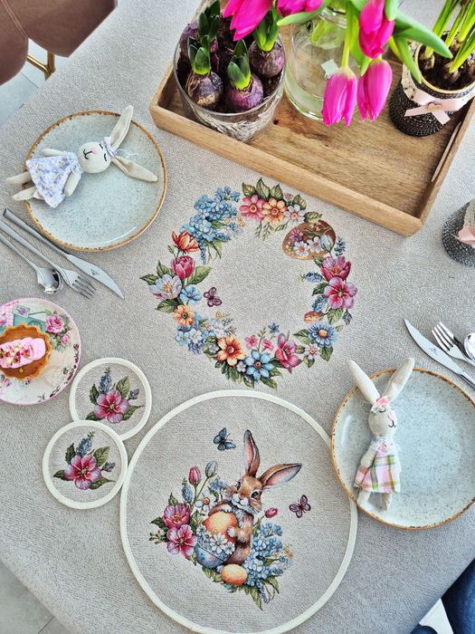 Komplet serwetek wielkanocnych 1364RK z Zajączkiem i Pisankami