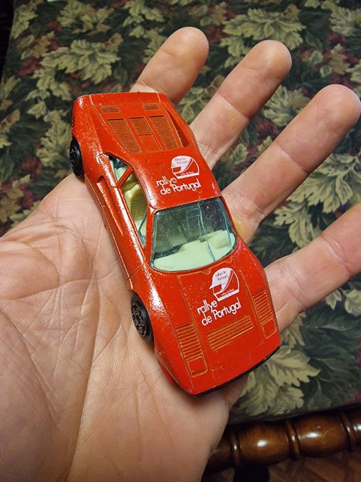 Burago Ferrari GTO rallye de Portugal carro