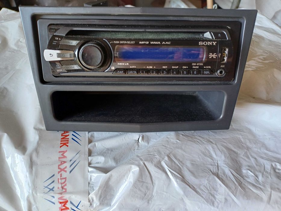 Sprzedam radio z kieszenią do opel astra h