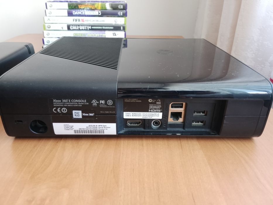 Xbox 360 E 250 GB
