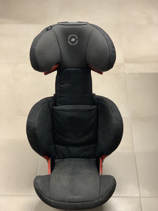 Cadeira auto Bebé Confort RODIFIX Nomad Black i-Size