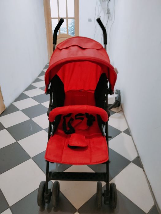 Коляска (прогулянкова)