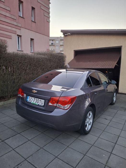 Chevrolet Cruz 2011 sedan 1,6 benzyna