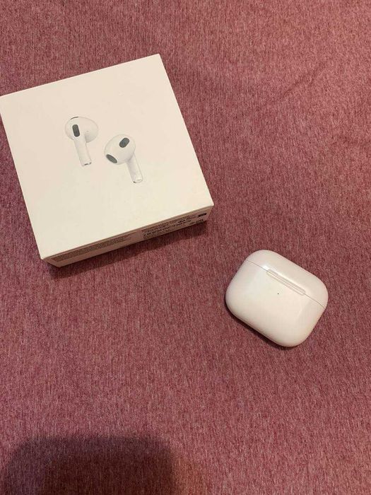 Продам оригінал. навушники airpods 3