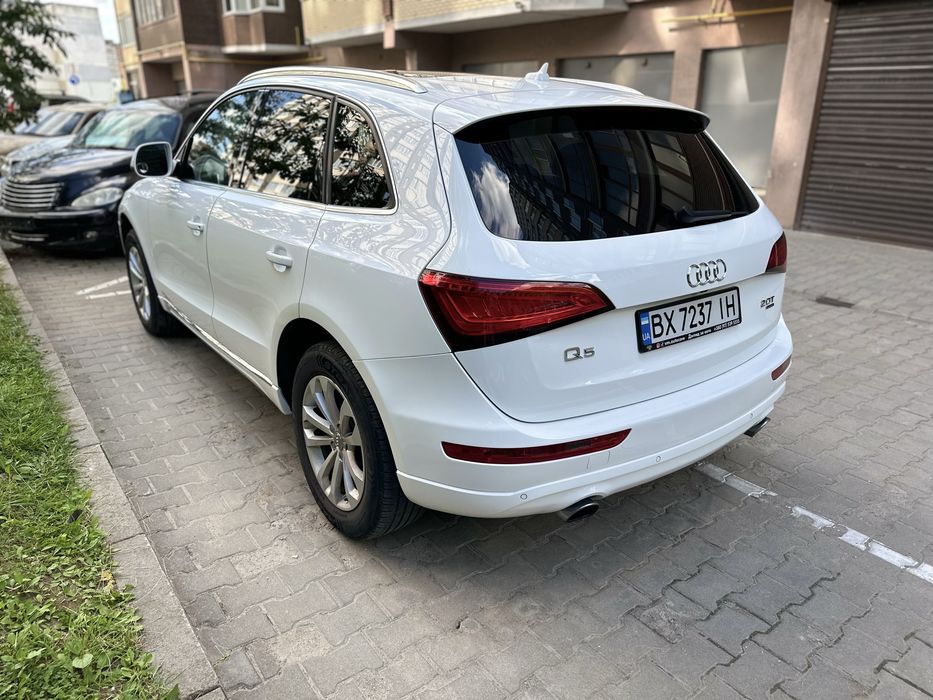 Audi Q5 2013 VIN WA1LFAFP6EA049835 фото оголошення 2 з 8
